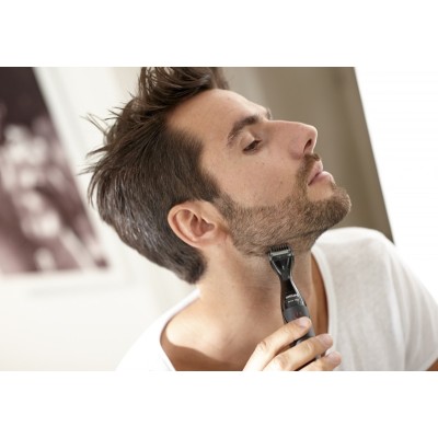 Тример Philips Multigroom series 1000, для бороди і вусів, 1хАА, насадок-4, сталь, чорний (MG1100/16) Тример Philips Multigroom series 1000, для бороди і вусів, 1хАА, насадок-4, сталь, чорний (MG1100/16)