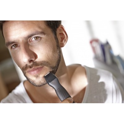 Тример Philips Multigroom series 1000, для бороди і вусів, 1хАА, насадок-4, сталь, чорний (MG1100/16) Тример Philips Multigroom series 1000, для бороди і вусів, 1хАА, насадок-4, сталь, чорний (MG1100/16)