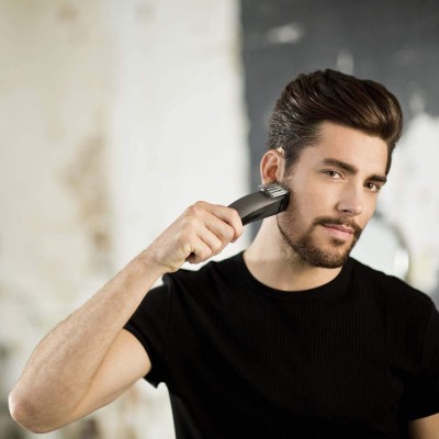 Тример Remington Beard Boss Pro, для бороди і вусів, акум., титан.напил., чорний (MB4131) Тример Remington Beard Boss Pro, для бороди і вусів, акум., титан.напил., чорний (MB4131)