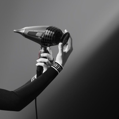 Фен Rowenta x Karl Lagerfeld K/Pro Stylist, 2200Вт, 3 режими, іоніз-я, дифузор, 2 концентратора, хол. обдув, чорний (CV888LF0) Фен Rowenta x Karl Lagerfeld K/Pro Stylist, 2200Вт, 3 режими, іоніз-я, дифузор, 2 концентратора, хол. обдув, чорний (CV888LF0)
