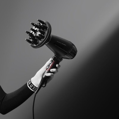 Фен Rowenta x Karl Lagerfeld K/Pro Stylist, 2200Вт, 3 режими, іоніз-я, дифузор, 2 концентратора, хол. обдув, чорний (CV888LF0) Фен Rowenta x Karl Lagerfeld K/Pro Stylist, 2200Вт, 3 режими, іоніз-я, дифузор, 2 концентратора, хол. обдув, чорний (CV888LF0)