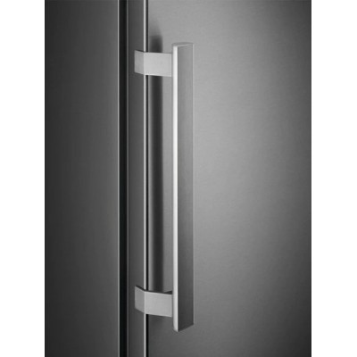 Холодильна камера Electrolux, 186x60х65, 358л, А++, ST, диспл внутр., зона св-ті, нерж (RRC5ME38X2) Холодильна камера Electrolux, 186x60х65, 358л, А++, ST, диспл внутр., зона св-ті, нерж (RRC5ME38X2)