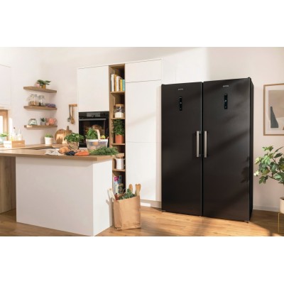 Холодильна камера Gorenje, 185x60х66, 398л, А++, дисплей, зона св-ті, чорний (R619EABK6) Холодильна камера Gorenje, 185x60х66, 398л, А++, дисплей, зона св-ті, чорний (R619EABK6)