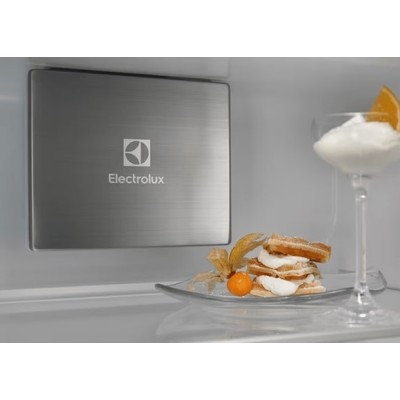 Холодильник Electrolux вбудований з нижн. мороз., 188x70х55, холод.відд.-286л, мороз.відд.-65л, 2дв., А++, Combi, інв., диспл вн