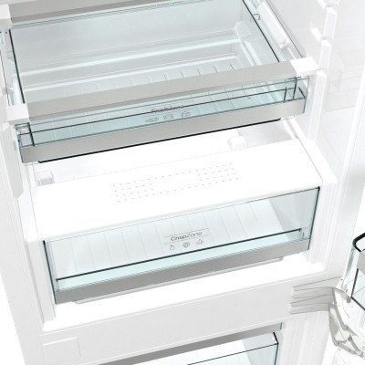 Холодильник Gorenje вбудований з нижн. мороз., 177х55х54см, 2 двері, 180(68)л, А+, NF, Зона св-ті, Диспл, Біли (NRKI218EA0)