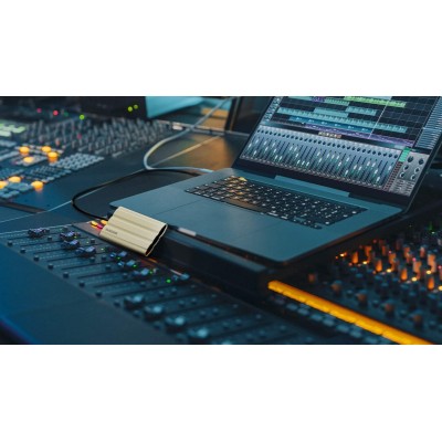 Портативний SSD Samsung 4TB USB 3.2 Gen 2 Type-C T7 Shield (MU-PE4T0S/EU) Портативний SSD Samsung 4TB USB 3.2 Gen 2 Type-C T7 Shield (MU-PE4T0S/EU)