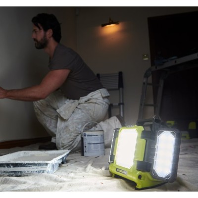 Прожектор акумуляторний панельний Ryobi ONE+ RLP18-0 18В 3 LED панелі 3000лм 3 режими яскравості без АКБ та ЗП (5133005398) Прожектор акумуляторний панельний Ryobi ONE+ RLP18-0 18В 3 LED панелі 3000лм 3 режими яскравості без АКБ та ЗП (5133005398)