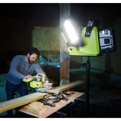 Прожектор акумуляторний панельний Ryobi ONE+ RLP18-0 18В 3 LED панелі 3000лм 3 режими яскравості без АКБ та ЗП (5133005398) Прожектор акумуляторний панельний Ryobi ONE+ RLP18-0 18В 3 LED панелі 3000лм 3 режими яскравості без АКБ та ЗП (5133005398)