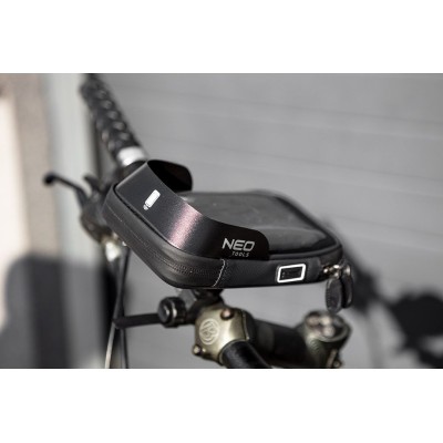 Сумка велосипедна Neo Tools з тримачем для смартфона до 6", водонепроникна, чорний Сумка велосипедна Neo Tools з тримачем для смартфона до 6", водонепроникна, чорний