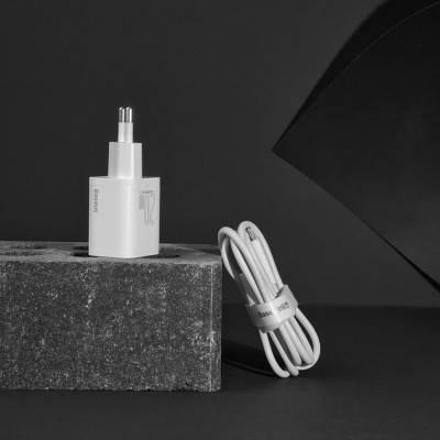 Зарядний Пристрій Baseus Super Silicone PD Charger 20W (1Type-C) + With Cable Type-C to Lightning (TZCCSUP-B01) Black Зарядний Пристрій Baseus Super Silicone PD Charger 20W (1Type-C) + With Cable Type-C to Lightning (TZCCSUP-B01) Black