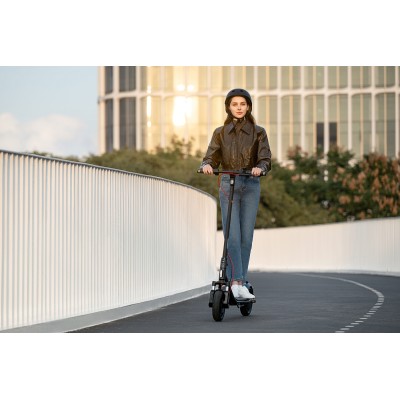 Електросамокат Segway-Ninebot F2 PRO E II, чорний Електросамокат Segway-Ninebot F2 PRO E II, чорний