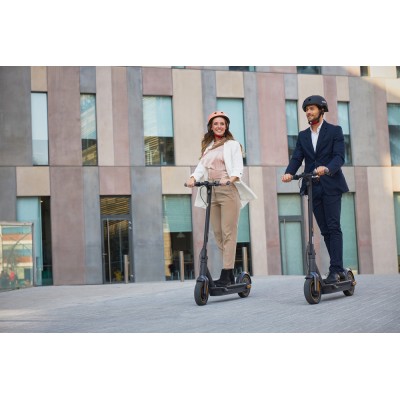 Електросамокат Segway-Ninebot MAX G30E II, чорний Електросамокат Segway-Ninebot MAX G30E II, чорний
