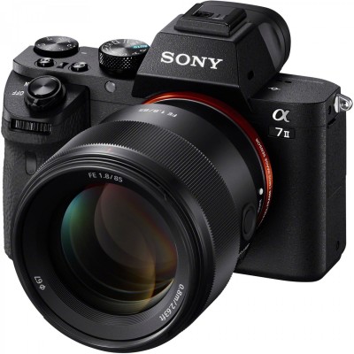 Об'єктив Sony 85mm, f/1.8 для камер NEX FF (SEL85F18.SYX) Об'єктив Sony 85mm, f/1.8 для камер NEX FF (SEL85F18.SYX)