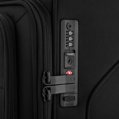 Валіза Wenger, BC Packer Softside, мала, текстильна, 4 колеса, чорна (610164) Валіза Wenger, BC Packer Softside, мала, текстильна, 4 колеса, чорна (610164)