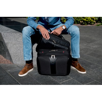 Кейс-пілот для ноутбука 16", Wenger Patriot, чорний (600662) Кейс-пілот для ноутбука 16", Wenger Patriot, чорний (600662)
