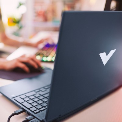 Ноутбук HP Victus 15-fb3049ua 15.6" FHD IPS AG, AMD R5-8645HS, 16GB, F512GB, NVD3050-6, DOS, синій (BV8Y0EA)