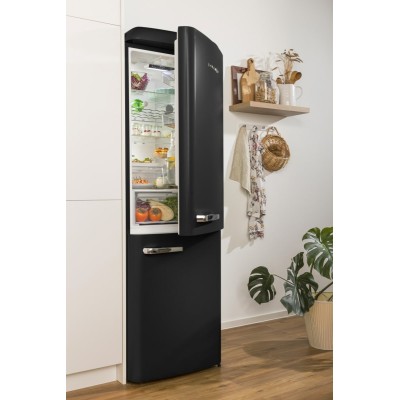Холодильник з нижн. мороз. камерою Gorenje, 194x66x60см, 2 двері, 204(96)л, А++, Retro, NoFrost+, Внутр. Диспл, Зона св-ті, чорн