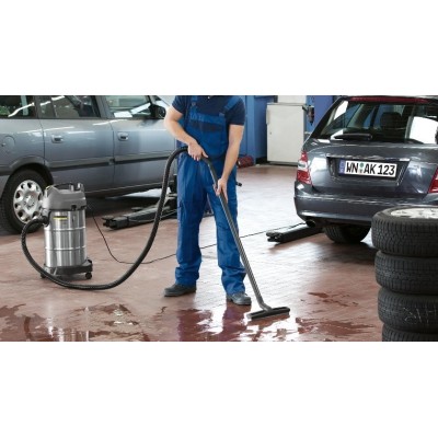 Пилосос професійний Karcher NT 38/1 Me Classic Edition, 1500Вт, 227мБар, контейнер 38л, 11.6кг (1.428-538.0)