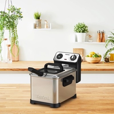 Фритюрниця Tefal Filtra Pro, 2400Вт, ємність-3л, механічне керув., від 150°C до 190°C нержавіюча сталь, чорний (FR511170) Фритюрниця Tefal Filtra Pro, 2400Вт, ємність-3л, механічне керув., від 150°C до 190°C нержавіюча сталь, чорний (FR511170)