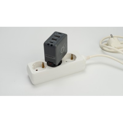 Зарядний пристрій AVerMedia GC313 CORE GO 100Вт 2хUSB-С, 1хUSB-A, 1xHDMI, чорний