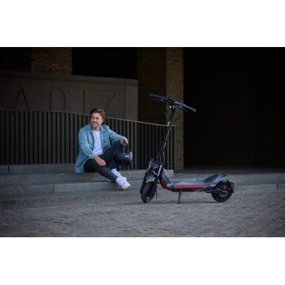 Електросамокат Segway-Ninebot ZT3 PRO E, чорний Електросамокат Segway-Ninebot ZT3 PRO E, чорний