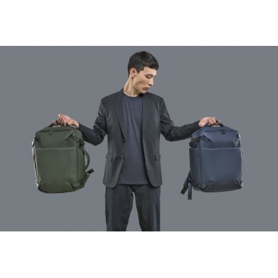 Рюкзак дорожній Tucano Tugo M Dry Cabin Luggage 15.6", синій (BKTUGDR-M-B) Рюкзак дорожній Tucano Tugo M Dry Cabin Luggage 15.6", синій (BKTUGDR-M-B)